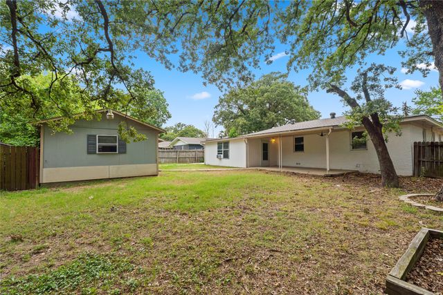 604 Lee Street, Sulphur Springs, TX 75482