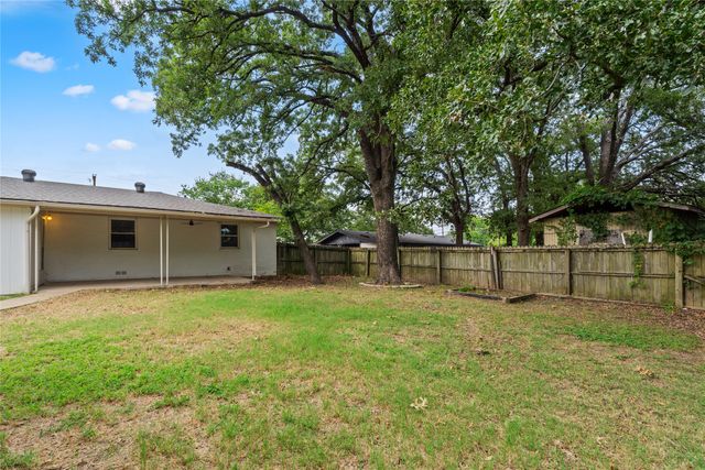 604 Lee Street, Sulphur Springs, TX 75482