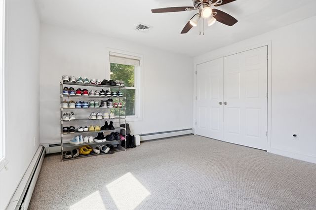 39 Sunflower Rd, Holbrook, MA 02343