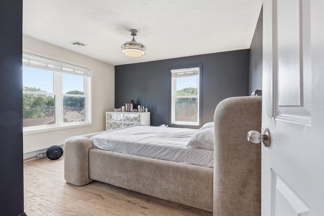 39 Sunflower Rd, Holbrook, MA 02343