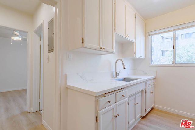 758 N Hudson Avenue 10, Los Angeles, CA 90038