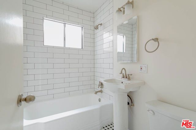 758 N Hudson Avenue 10, Los Angeles, CA 90038