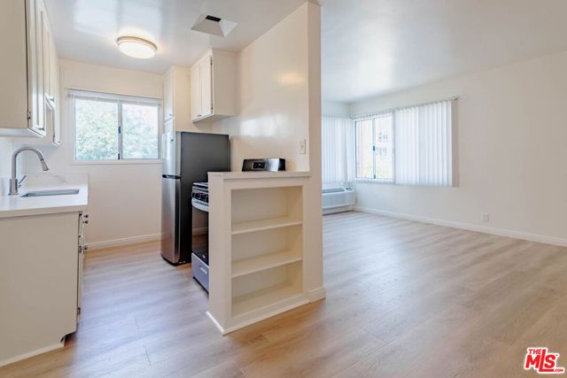 758 N Hudson Avenue 10, Los Angeles, CA 90038