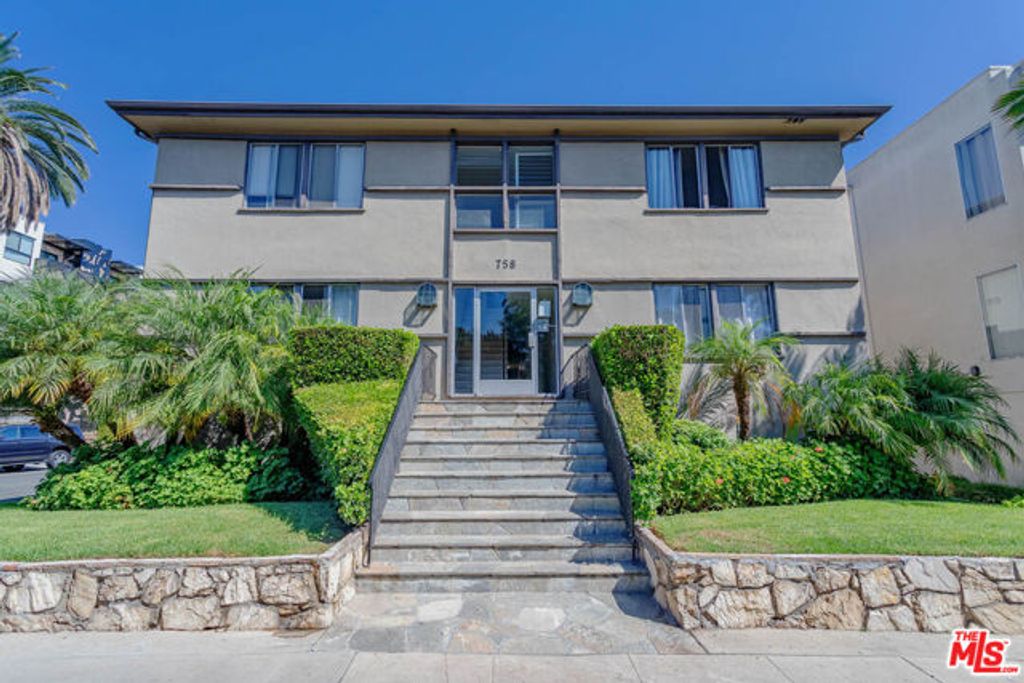 758 N Hudson Avenue 10, Los Angeles, CA 90038