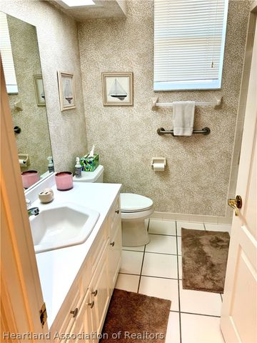 5036 Strafford Oaks Drive, Sebring, FL 33875