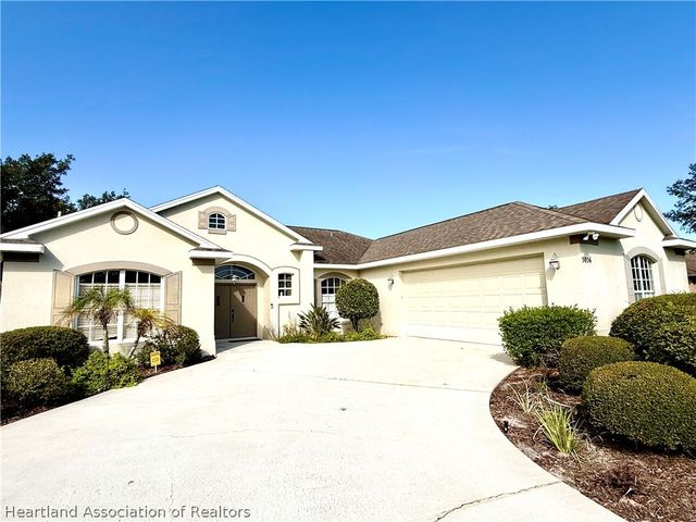 5036 Strafford Oaks Drive, Sebring, FL 33875