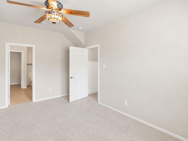 9201 Brodie LN 403, Austin, TX 78748