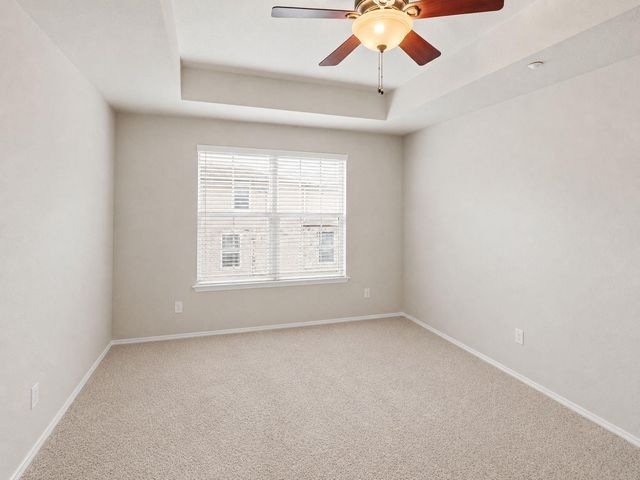 9201 Brodie LN 403, Austin, TX 78748