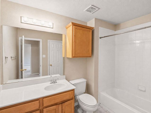 9201 Brodie LN 403, Austin, TX 78748