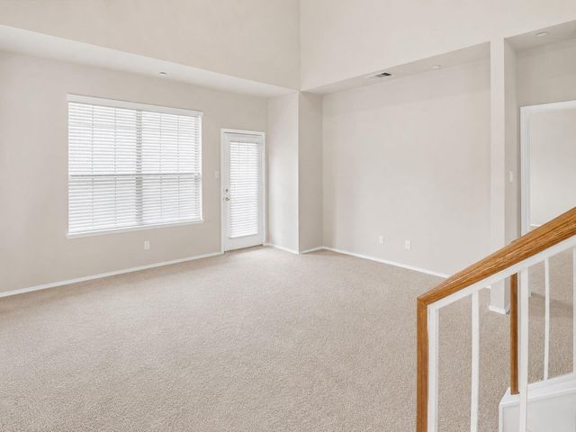9201 Brodie LN 403, Austin, TX 78748