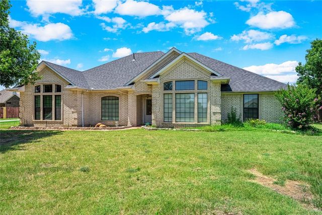 11 NW Sandy Trail Lane, Lawton, OK 73505