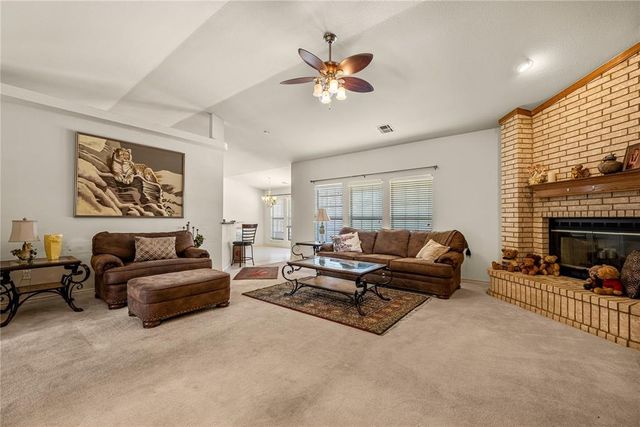 11 NW Sandy Trail Lane, Lawton, OK 73505