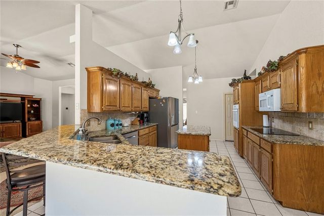 11 NW Sandy Trail Lane, Lawton, OK 73505