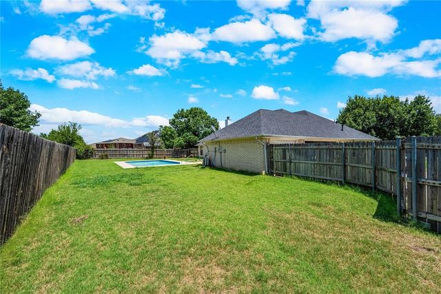 11 NW Sandy Trail Lane, Lawton, OK 73505