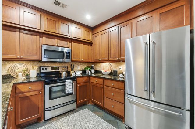 79 Society Street C, Charleston, SC 29401