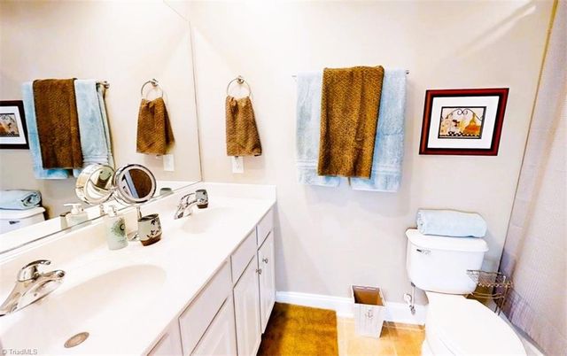 1303 Southlake Court, Lexington, NC 27295