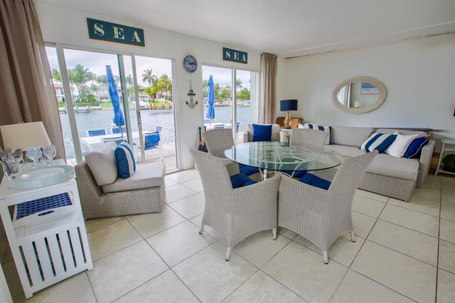 1043 Hillsboro Mile 18c, Hillsboro Beach, FL 33062