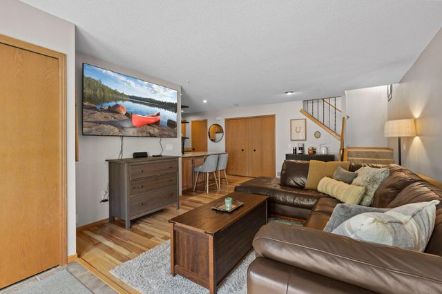 1514 Cottage Drive, Stillwater, MN 55082