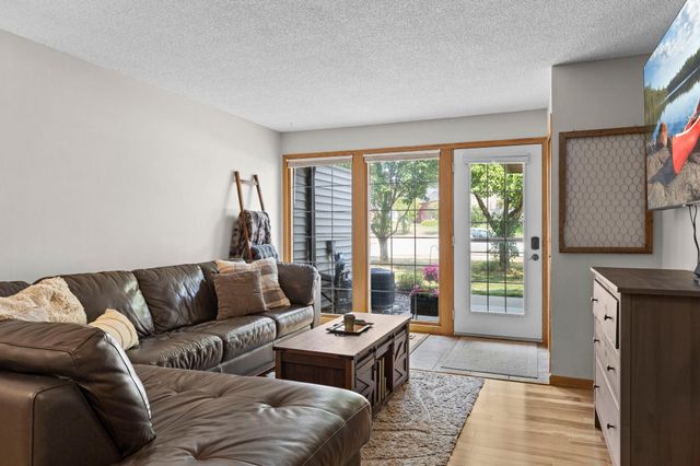 1514 Cottage Drive, Stillwater, MN 55082