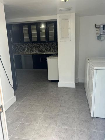 3120 SW 12th Place, Fort Lauderdale, FL 33312