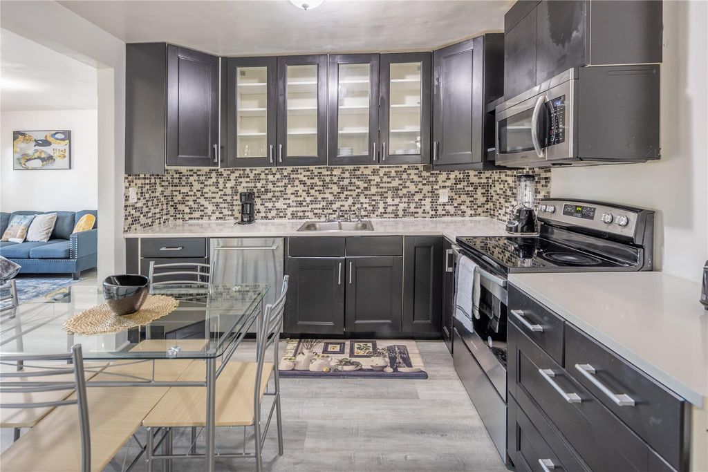 3120 SW 12th Place, Fort Lauderdale, FL 33312