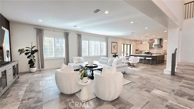 56 Redshift, Irvine, CA 92618