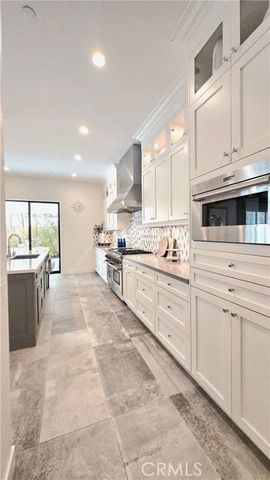 56 Redshift, Irvine, CA 92618