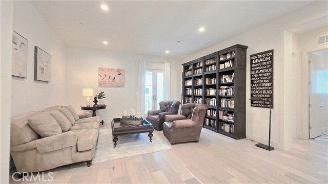 56 Redshift, Irvine, CA 92618