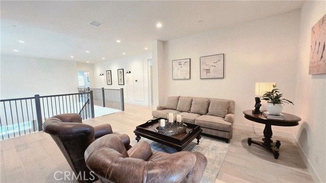 56 Redshift, Irvine, CA 92618