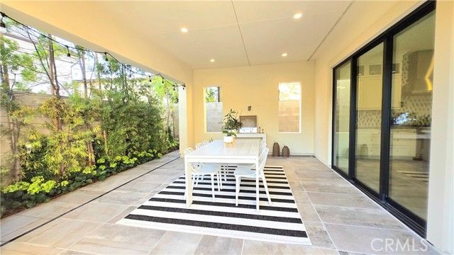 56 Redshift, Irvine, CA 92618