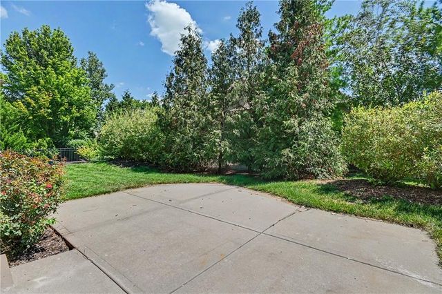 24111 W 121st Street, Olathe, KS 66061