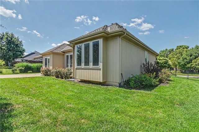 24111 W 121st Street, Olathe, KS 66061