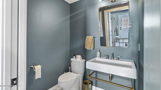 624 Loxley Drive, Toms River, NJ 08753