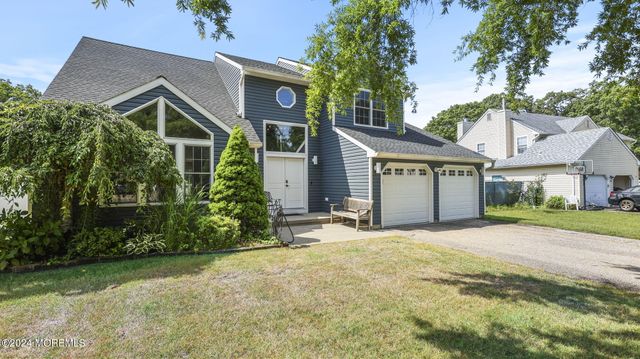 624 Loxley Drive, Toms River, NJ 08753
