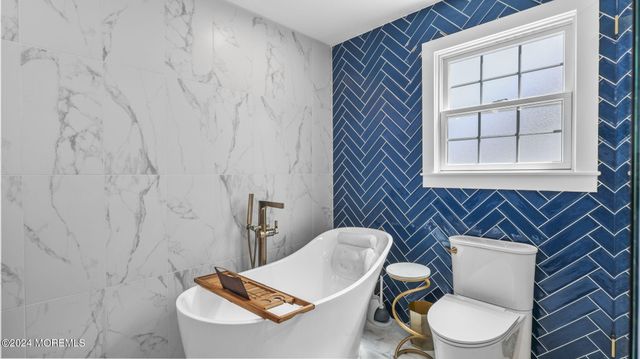 624 Loxley Drive, Toms River, NJ 08753