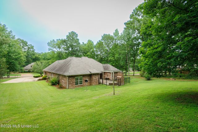 204 Magnolia Springs Boulevard, Florence, MS 39073