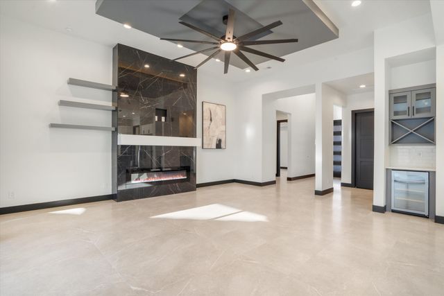 9845 Buckeye Street NW, Albuquerque, NM 87114