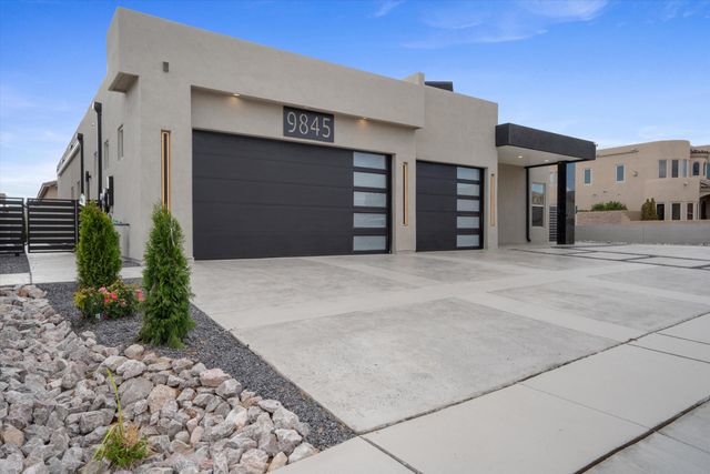 9845 Buckeye Street NW, Albuquerque, NM 87114