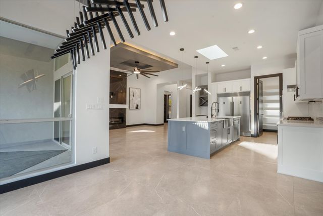 9845 Buckeye Street NW, Albuquerque, NM 87114