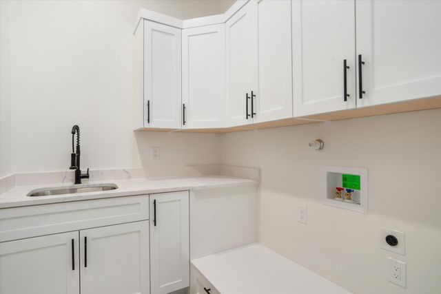 9845 Buckeye Street NW, Albuquerque, NM 87114