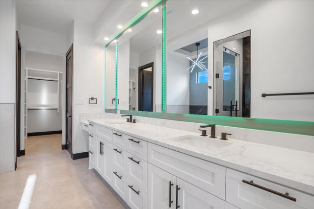 9845 Buckeye Street NW, Albuquerque, NM 87114