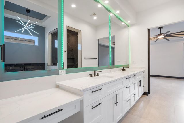 9845 Buckeye Street NW, Albuquerque, NM 87114