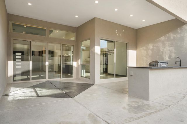 9845 Buckeye Street NW, Albuquerque, NM 87114