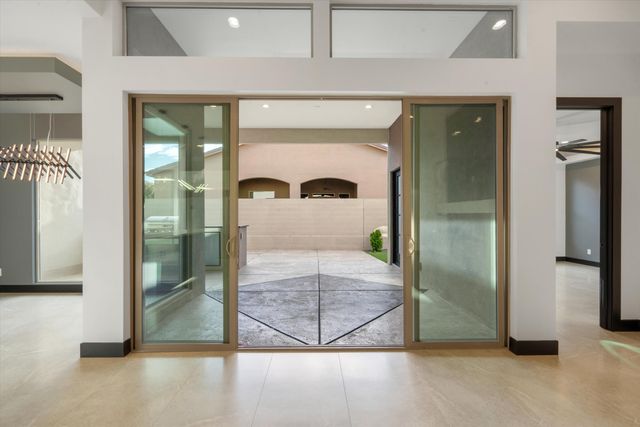 9845 Buckeye Street NW, Albuquerque, NM 87114