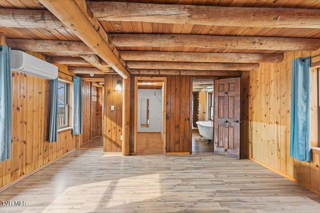 417 Charlie Hicks Road, Jonesborough, TN 37659