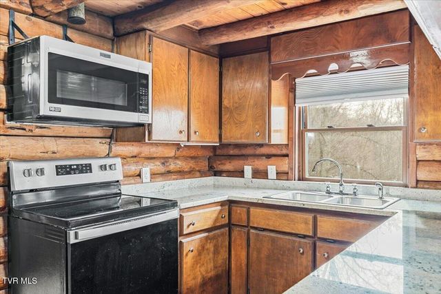 417 Charlie Hicks Road, Jonesborough, TN 37659