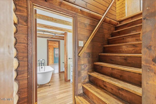 417 Charlie Hicks Road, Jonesborough, TN 37659