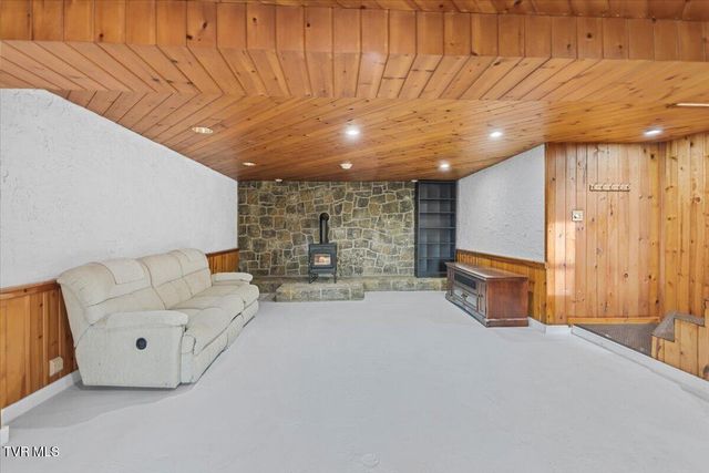 417 Charlie Hicks Road, Jonesborough, TN 37659