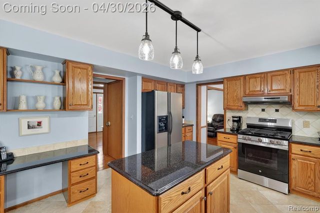 49333 Harvest Drive, Plymouth, MI 48170