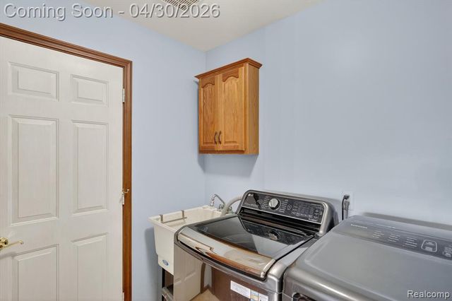 49333 Harvest Drive, Plymouth, MI 48170